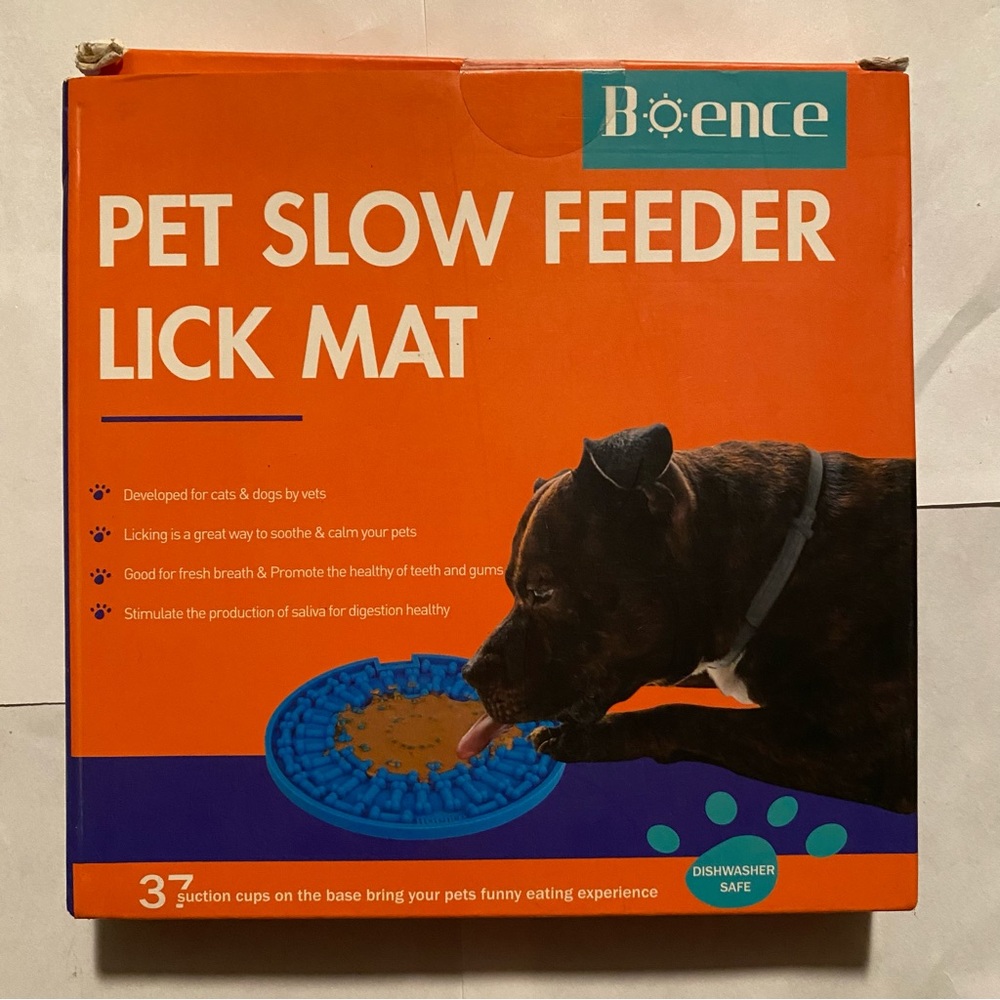 Boence Pet Slow Feeder Lick Mat for Cats & Dogs 2 Pack Blue & Red Mats